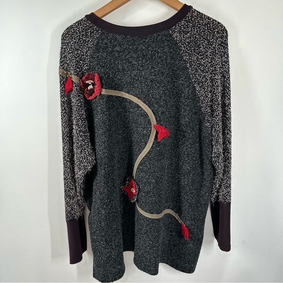 JG's Mad Lab Embellished Floral V Neck Tunic Sweater Top M/L - Picture 11 of 11